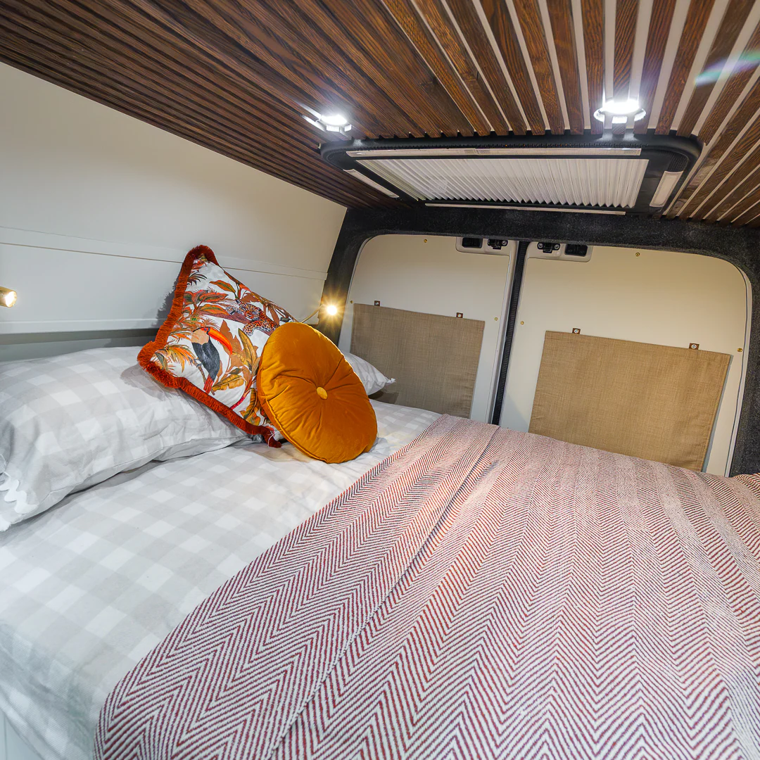 Nicola - Automatic Luxury Campervan - Image 27