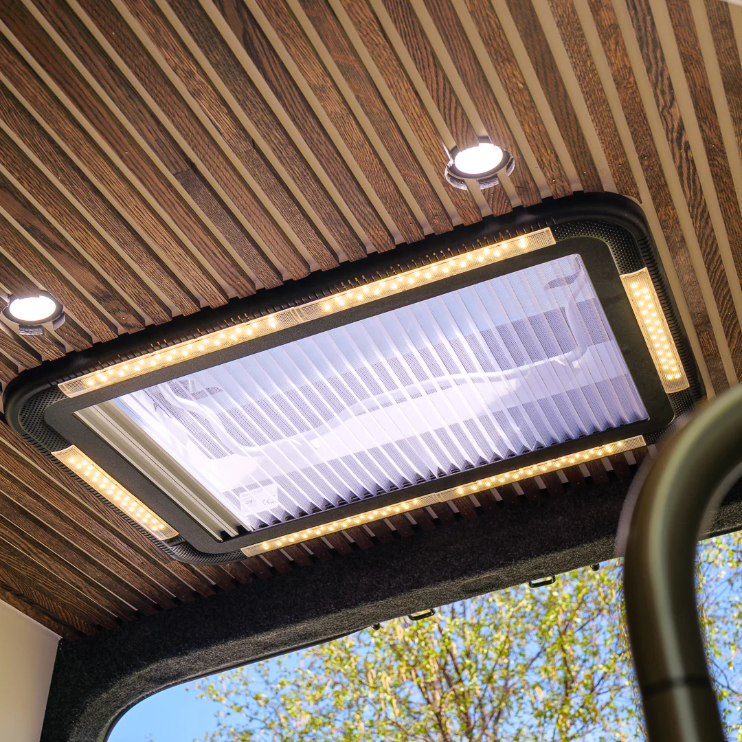 Nicola - Automatic Luxury Campervan - Image 29