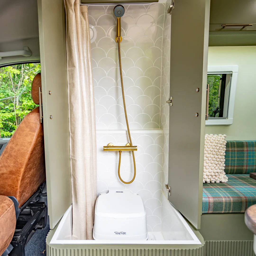 Nicola - Automatic Luxury Campervan - Image 32