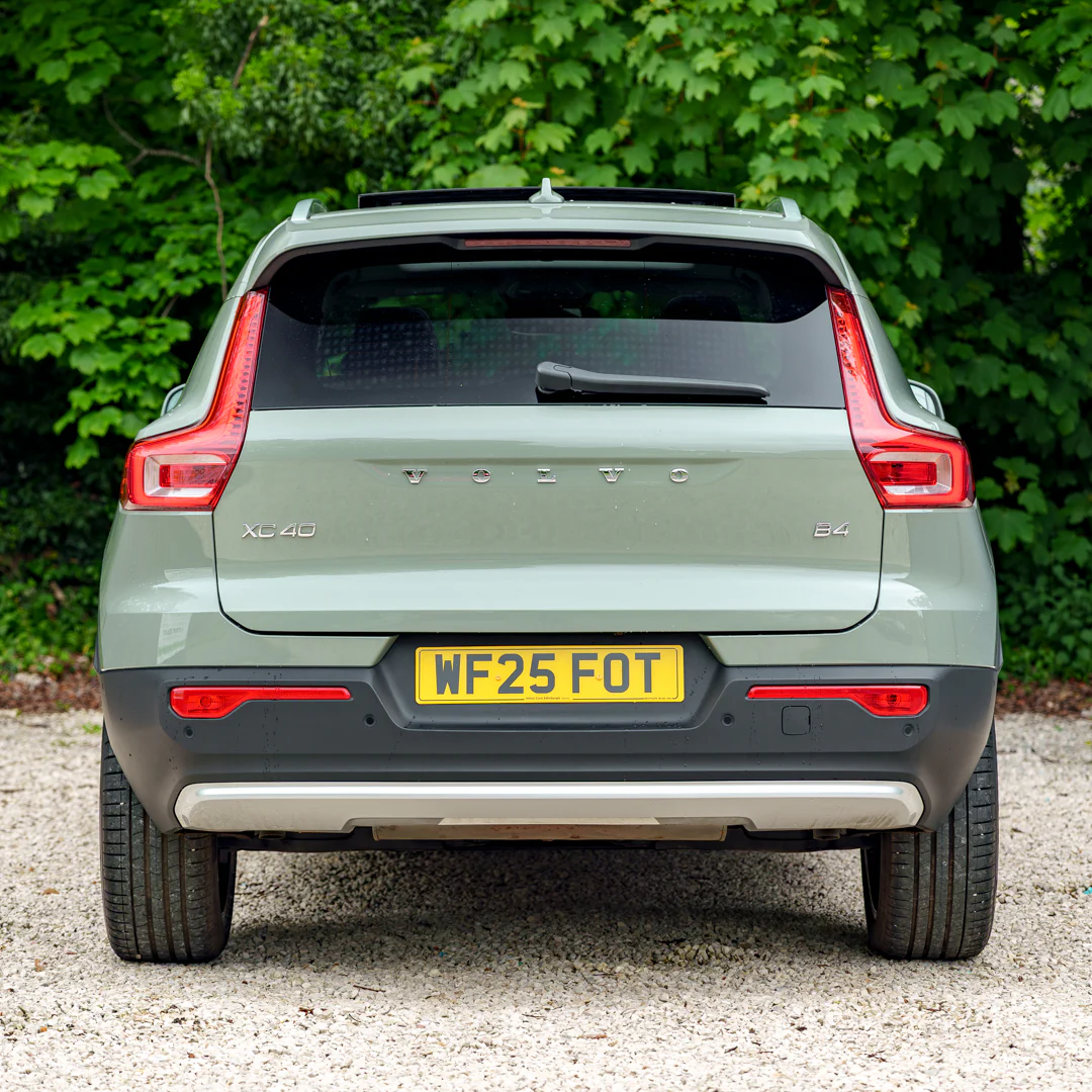 Volvo XC-40 - Image 12
