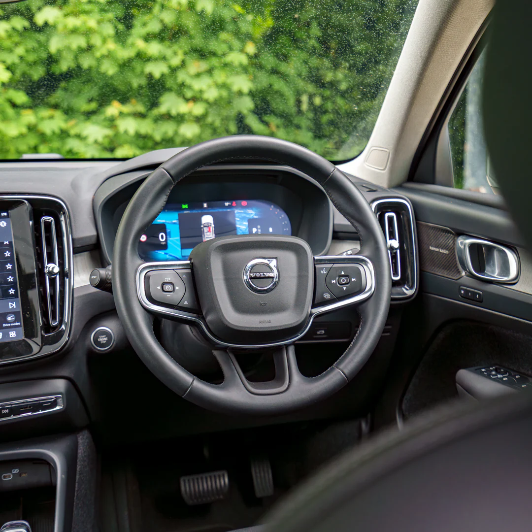 Volvo XC-40 - Image 31