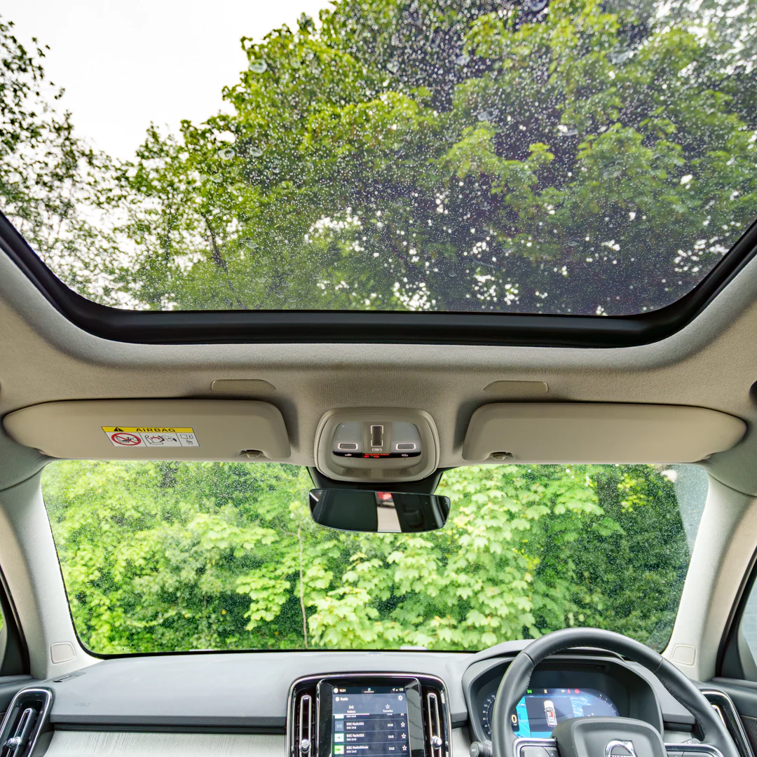 Volvo XC-40 - Image 32