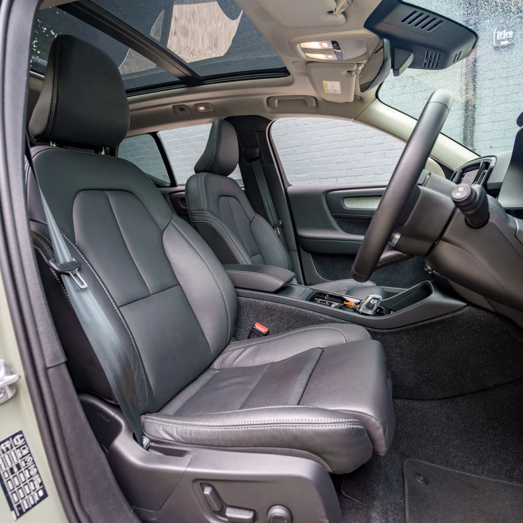 Volvo XC-40 - Image 33