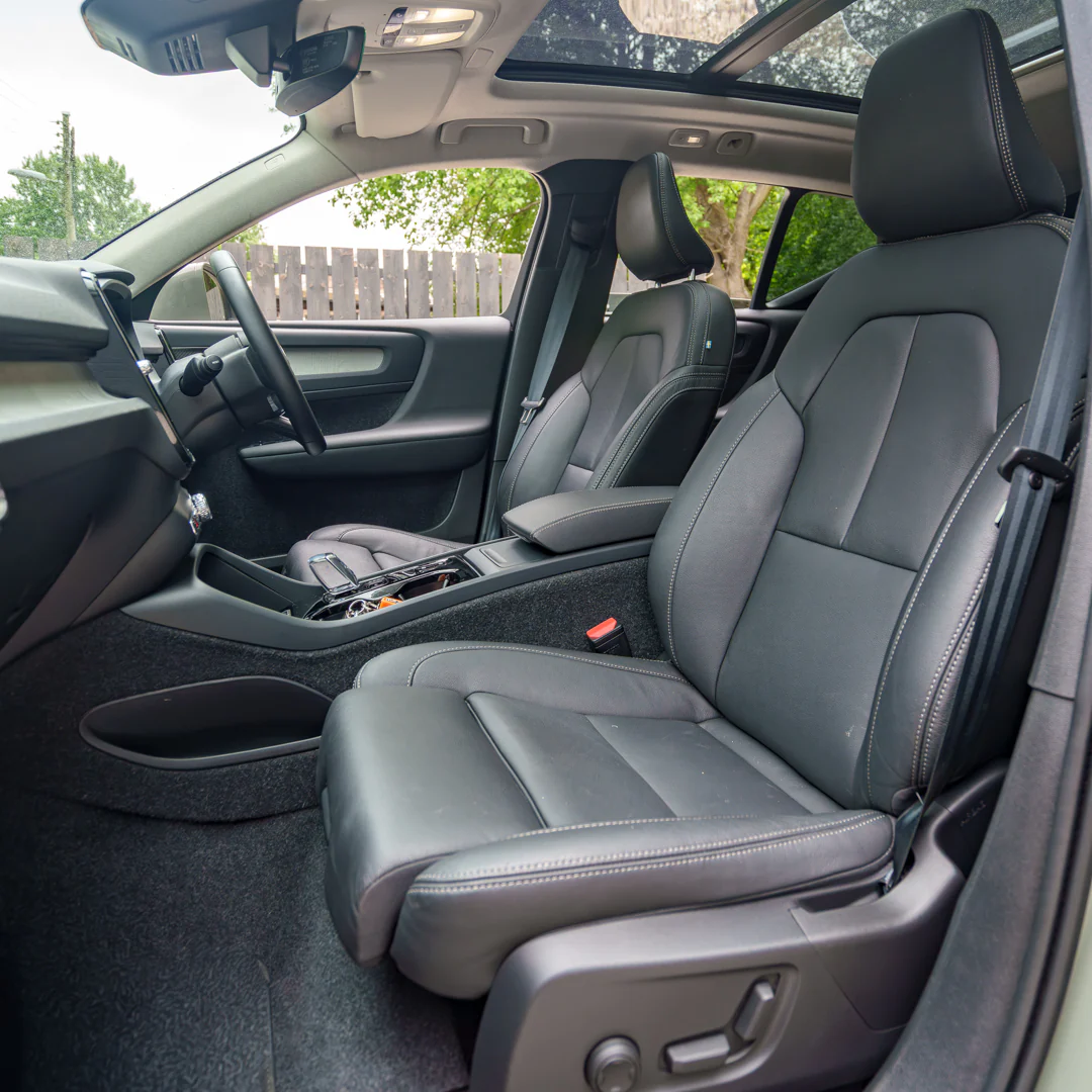 Volvo XC-40 - Image 35